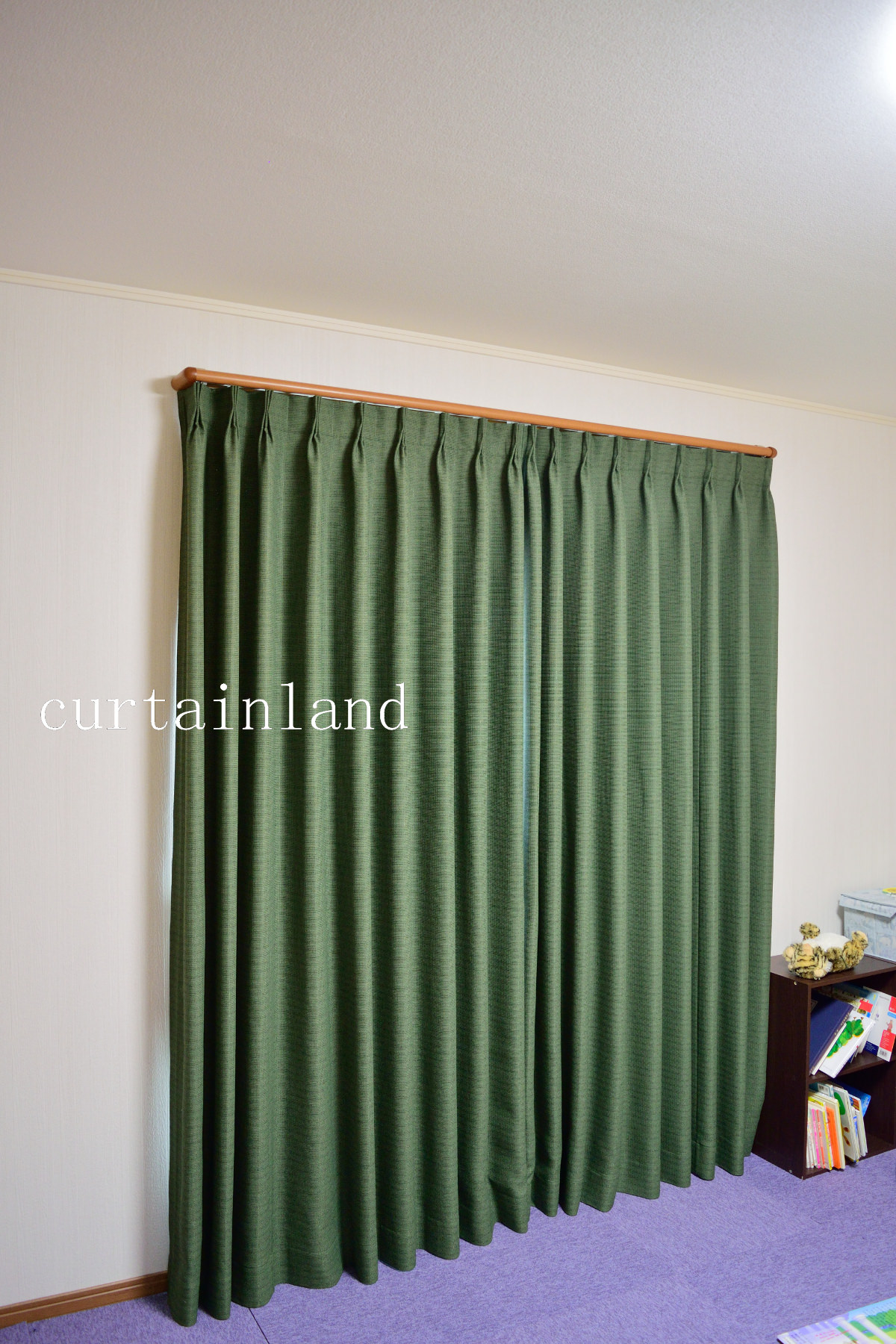 寝室グリーンの遮光カーテン