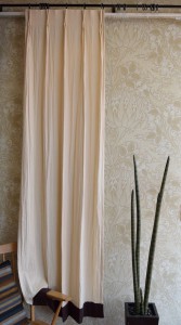 ベージュとブラウンのデザインコットンカーテン