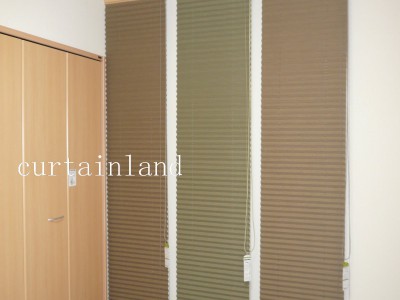 プリーツスクリーン閉