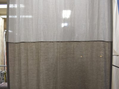 リネンカーテン外からの見え方