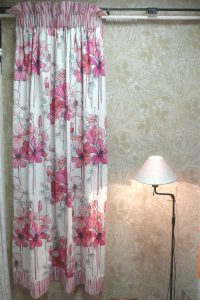 ブルー＆ピンクトップフリルスタイルカーテン