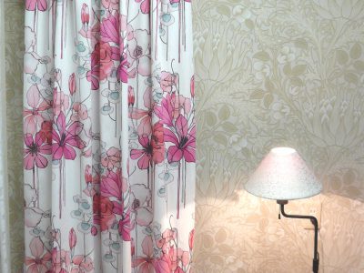 ブルー＆ピンクトップフリルスタイルカーテン