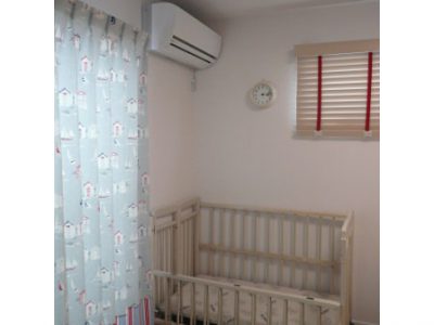 ラダーテープを赤にした木製ブラインド