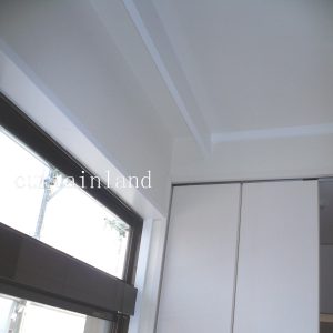 カーテンBOXと折り戸の干渉