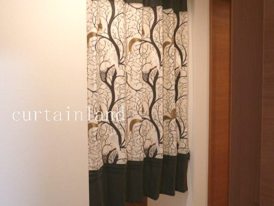 上下無地３段タックデザインカーテン