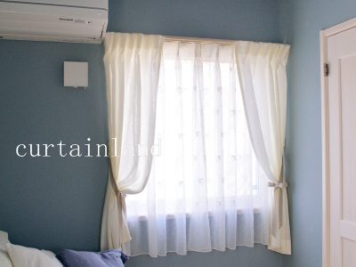 ホワイトのリネンカーテン