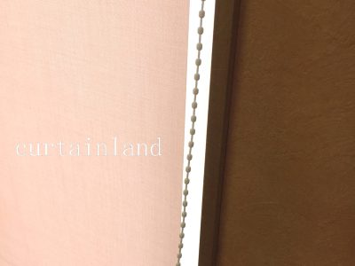 ダブルロールスクリーン手前厚地の時の斜めの隙間