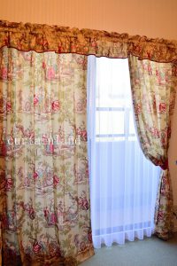 トワレドジョイのオーダーカーテン