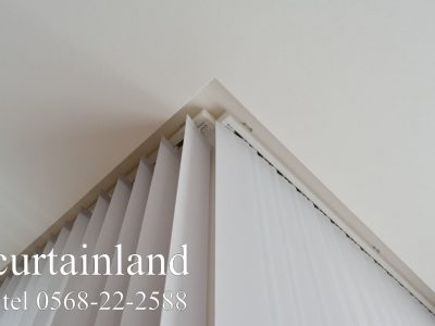 縦型ブラインド出隅コーナー窓仕様