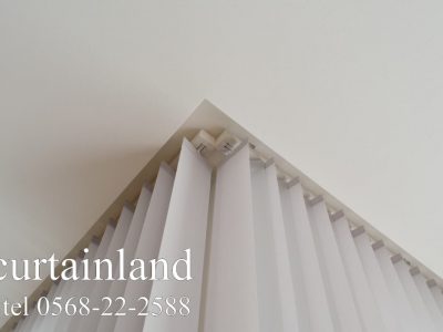 縦型ブラインド出隅の納まり