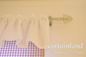 ホワイトコットンの上飾り