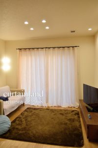 ピンクベージュのコットンカーテン