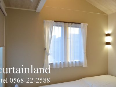 寝室にホワイトのコットンカーテン