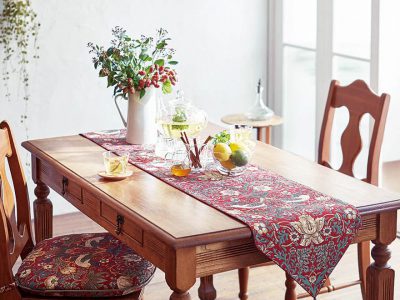 いちご泥棒テーブルランナー