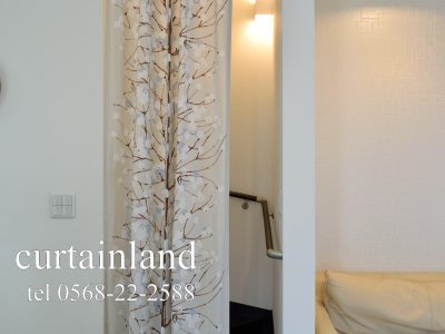 マリメッコカーテンで階段間仕切り