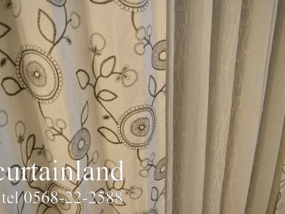 アンティークレースのような刺繍カーテン