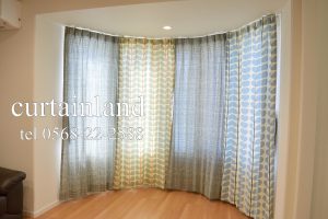 オーラ・カイリーステム柄4枚割り