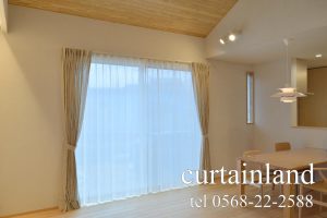 自然素材のリネンカーテン