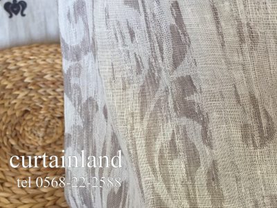 柔らかくボリュームのあるデザインレースカーテン