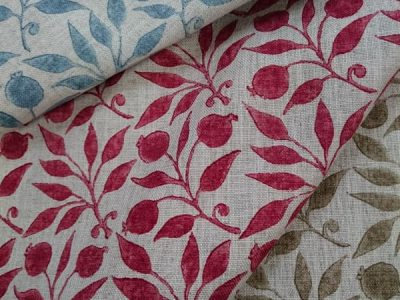 ウィリアム・モリス「ローズヒップ」