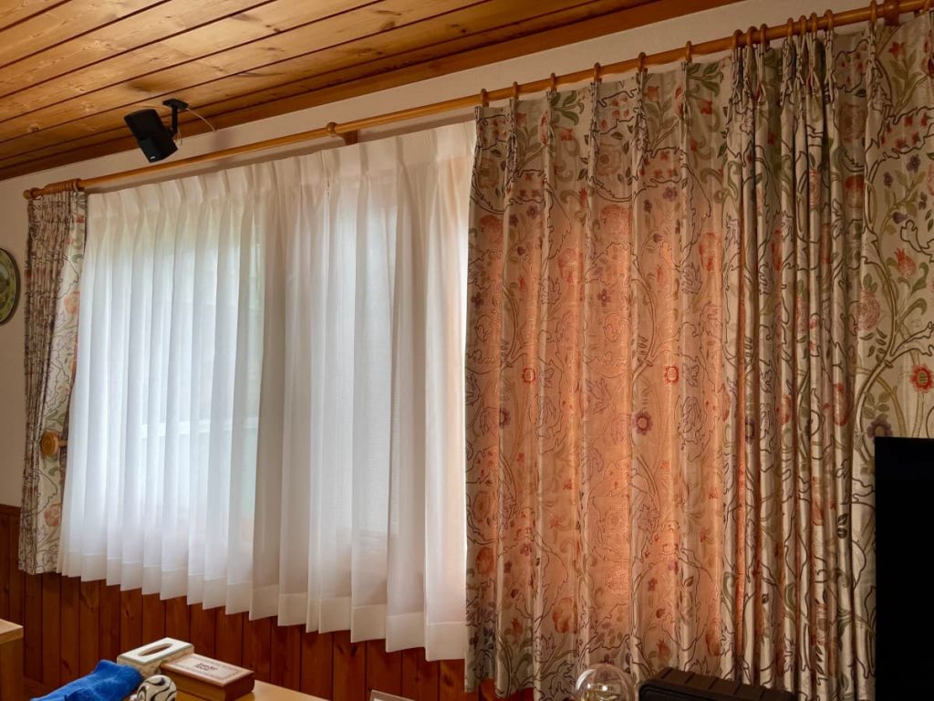 ウィリアムモリスのマリーイザベルのカーテン開