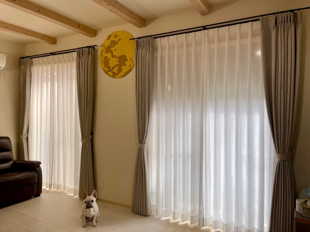 取り替え後カーテン開