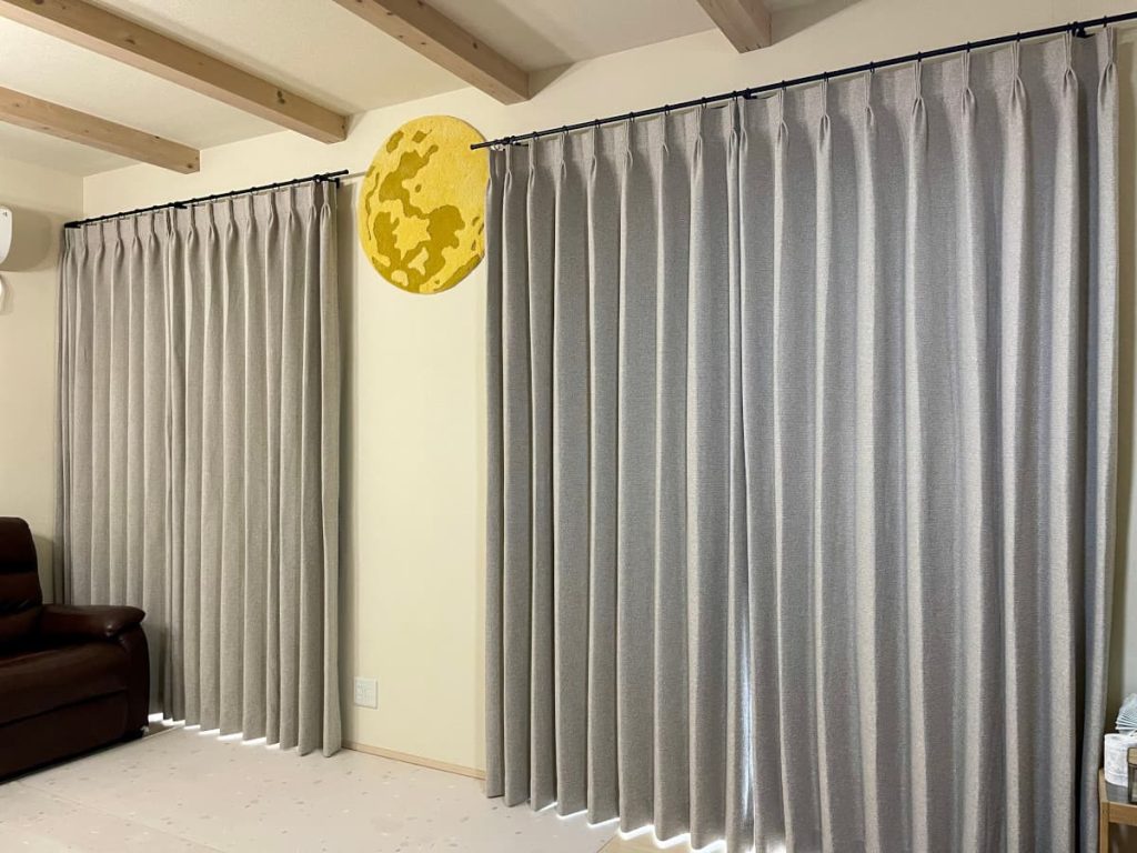 カーテンに変更後の全閉時