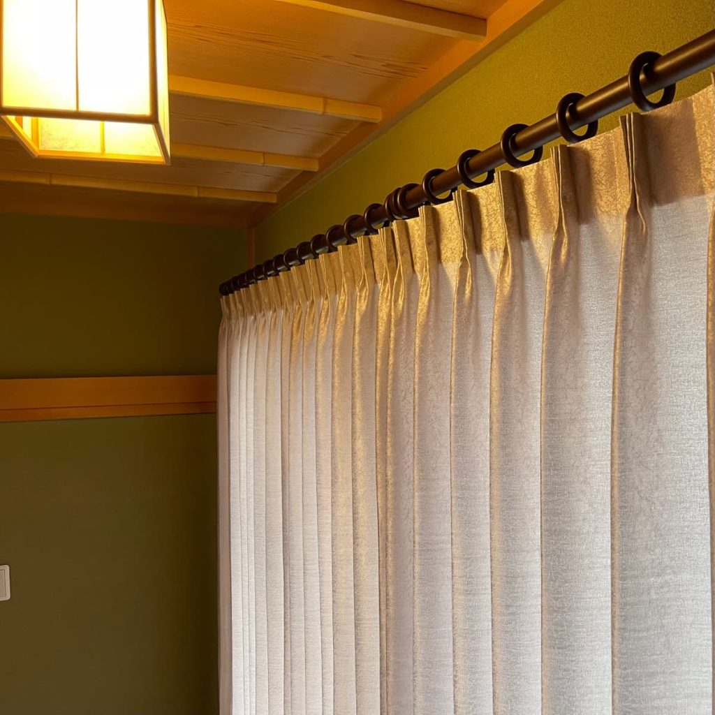 和室にカーテンの施工実例